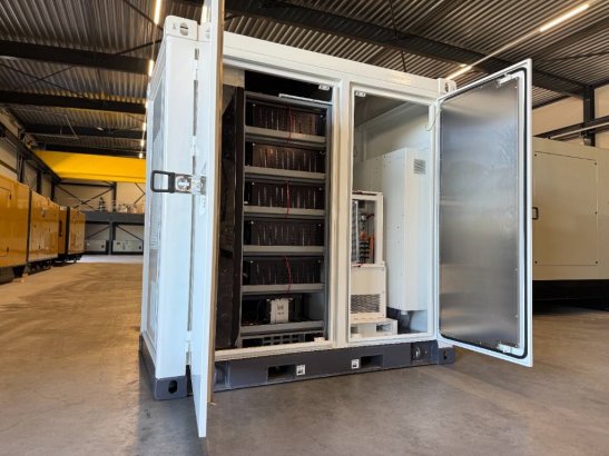 PES60 Hybrid Energy System - 60 kVA - 92 kWh PES60 Hybrid Energy System - 60 kVA - 92 kWh 2025 1 Generators image 26