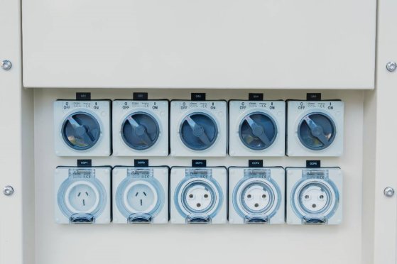 BES30S3 All-In-One Energy System - 30 kVA-30.7 kWh BES30S3 All-In-One Energy System - 30 kVA-30.7 kWh 2025 1 Generators im...