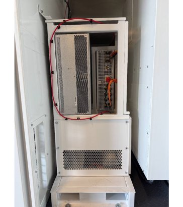 PES60 Hybrid Energy System - 60 kVA - 92 kWh PES60 Hybrid Energy System - 60 kVA - 92 kWh 2025 1 Generators image 57