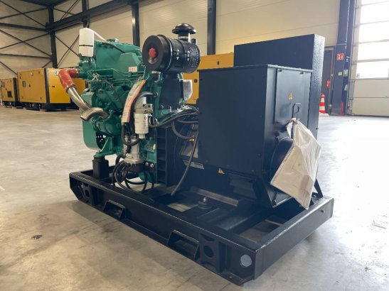 Cummins 4BTA3.9-GM47 - 55 kVA Marine Generator - DPX-19750 4BTA3.9-GM47 - 55 kVA Marine Generator - DPX-19750 2026 1 Gener...