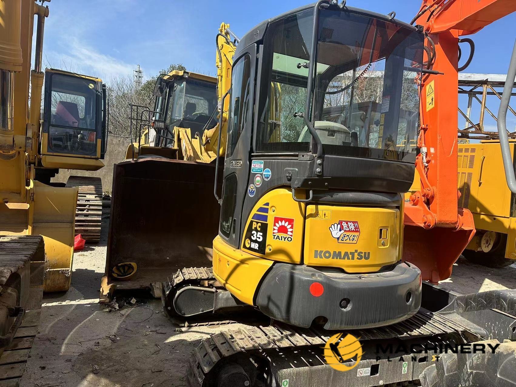 PC35MR Mini Creawler Excavator High Quality FOR SALE image