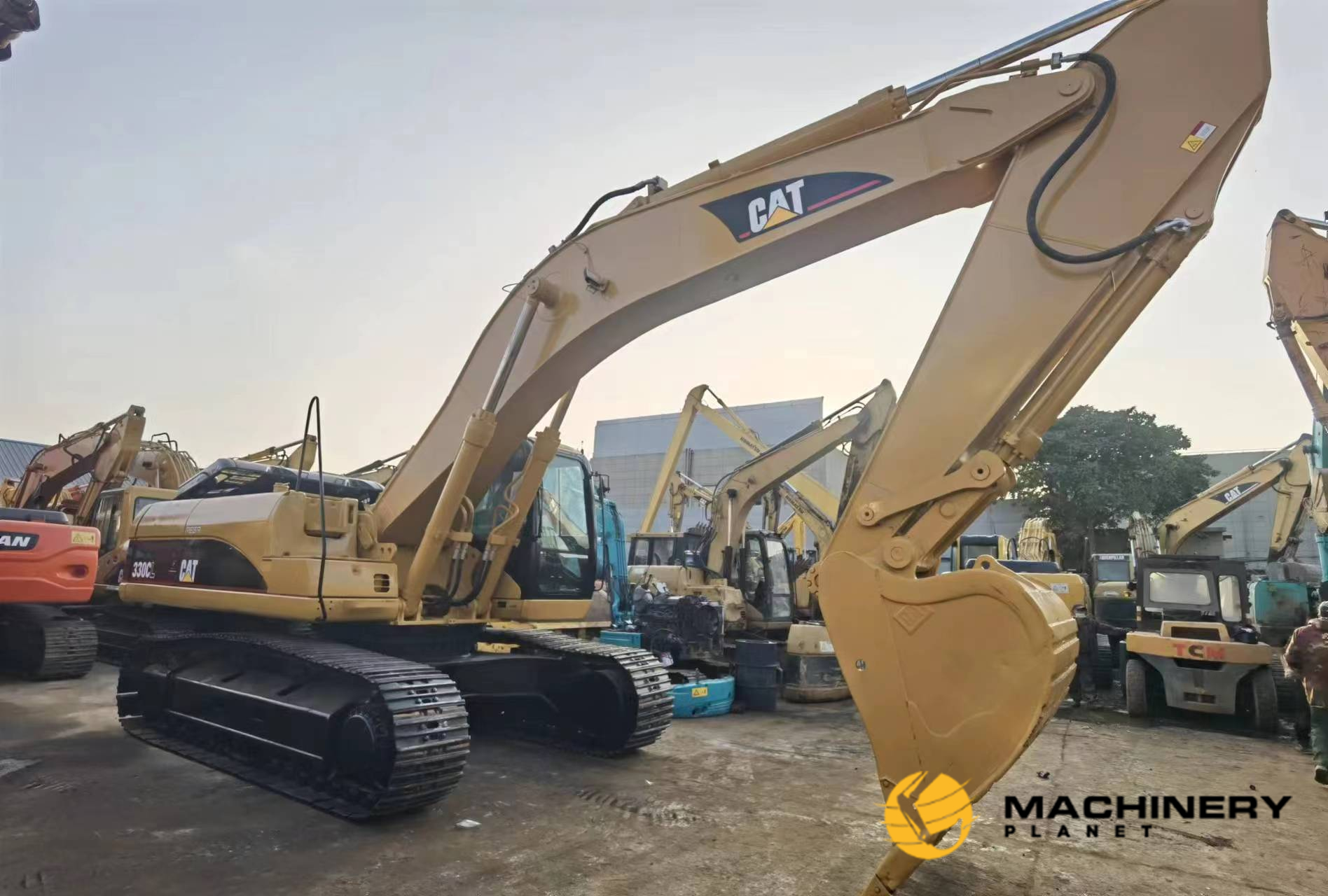 330C Caterpillar Used Crawler Excavator High Quality image