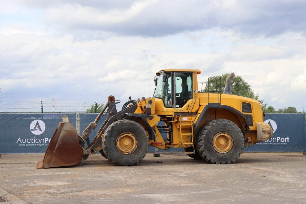 Wheel loader Volvo L180G Diesel 2011 image
