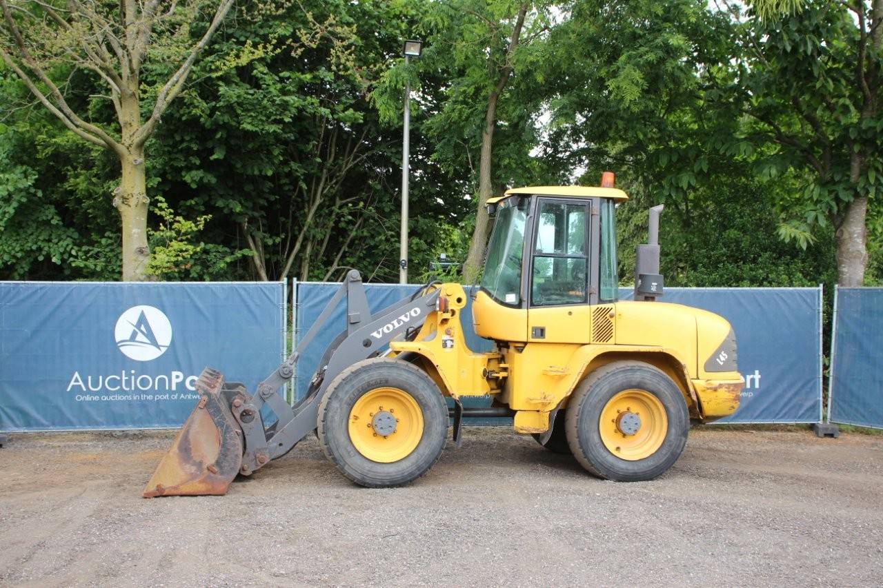 Wheel loader Volvo L45TP Diesel 2000 image