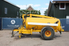 Tanker truck 1000L