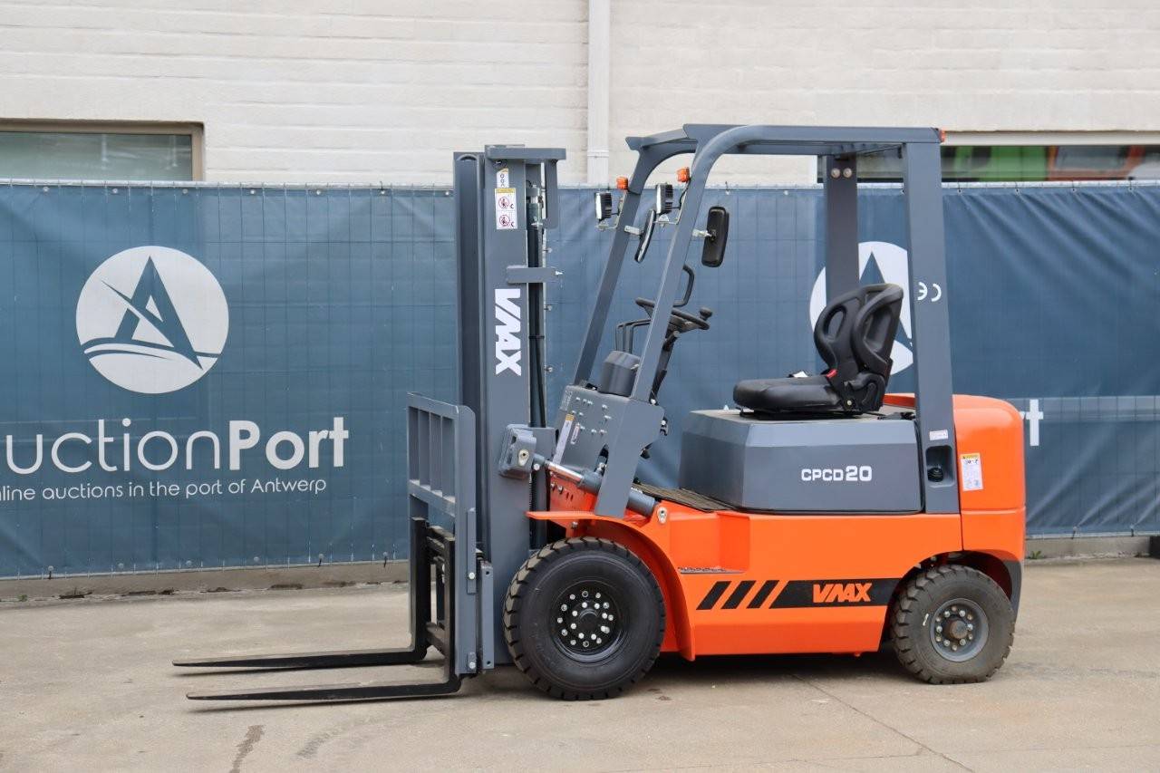 Forklift VMAX CPCD20 Diesel 2000kg 3.0m 2023 New image