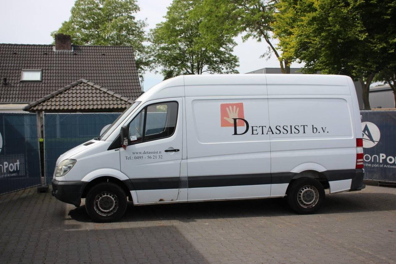 Mercedes-Benz 906 KA 35 SPRINTER 311CDI Diesel 2009 Van image