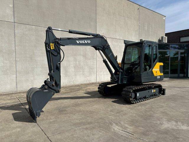 Midi excavator Volvo EC55D Diesel 2019 image
