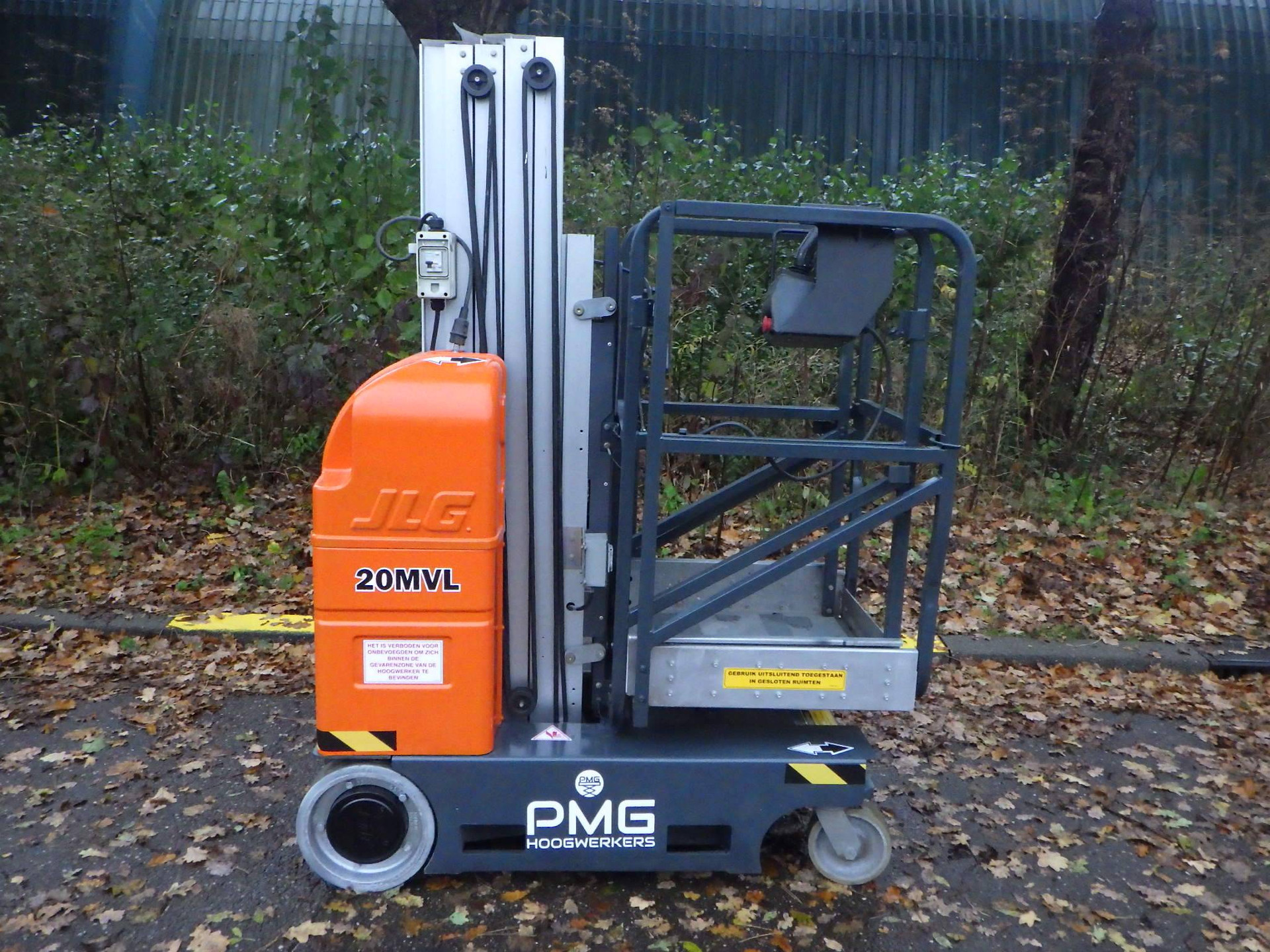 Mast lift JLG 20MVL Electric 8.00m 2014 image