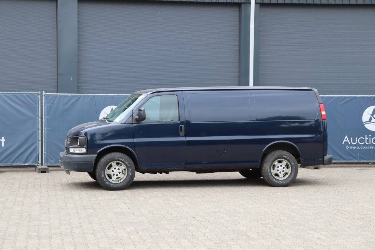 Chevrolet Express Cargo Van Petrol 2007 image