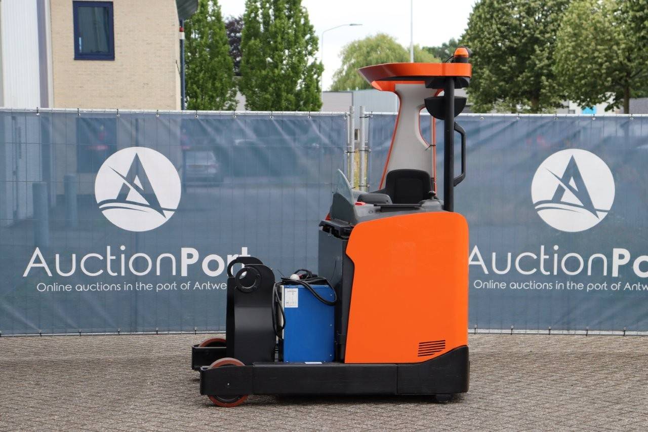 Reach truck BT Electric image