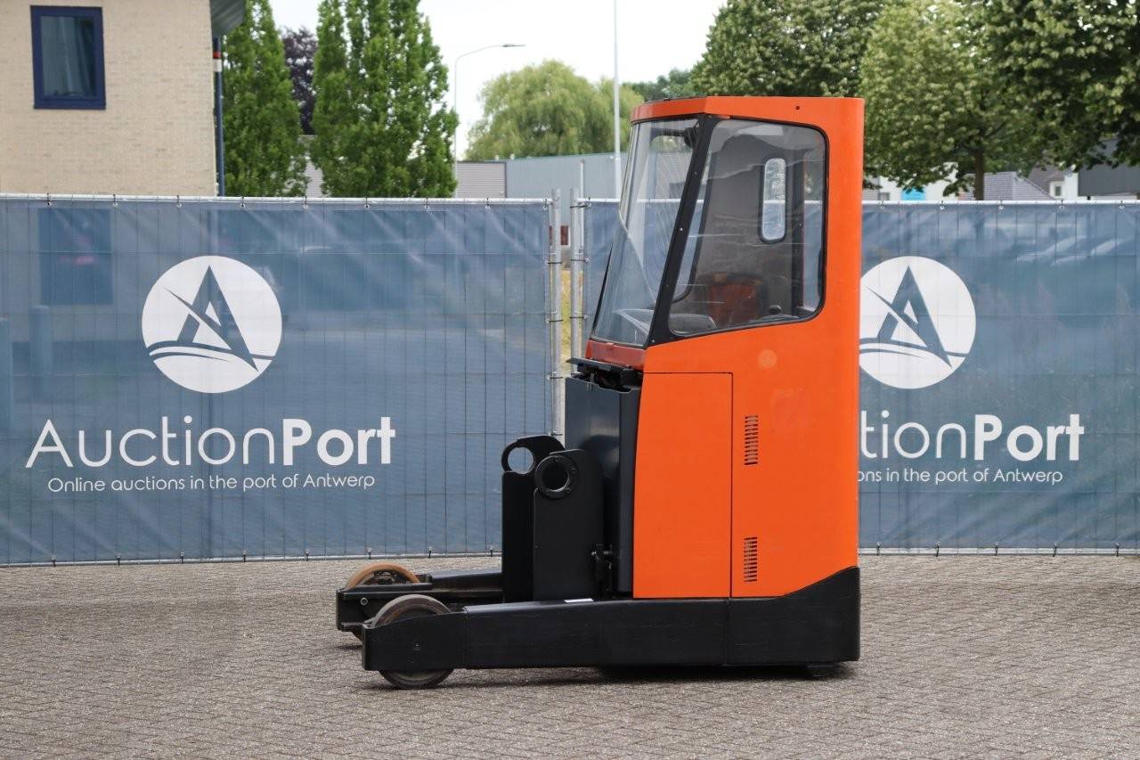 Reach truck BT RRE200CC Electric 2000kg 2010 image