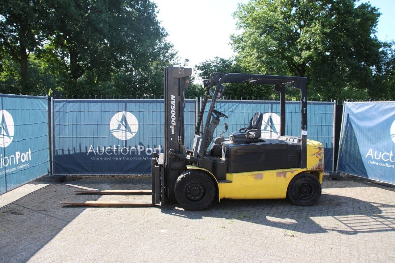 Forklift Doosan B50X-5 Electric 5000kg 4.0m 2012 image