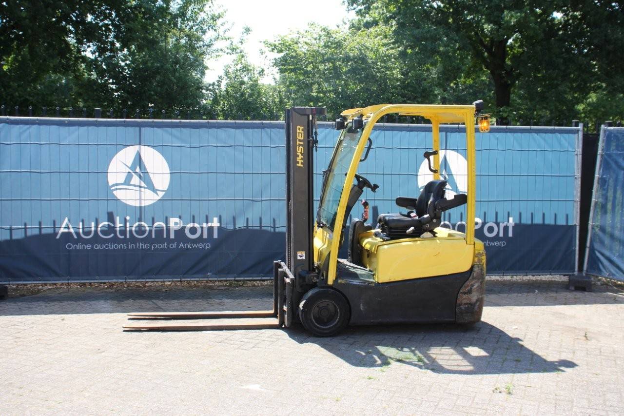 Forklift Hyster J1.8XNT MWB Electric 1750kg 4.6m 2013 image