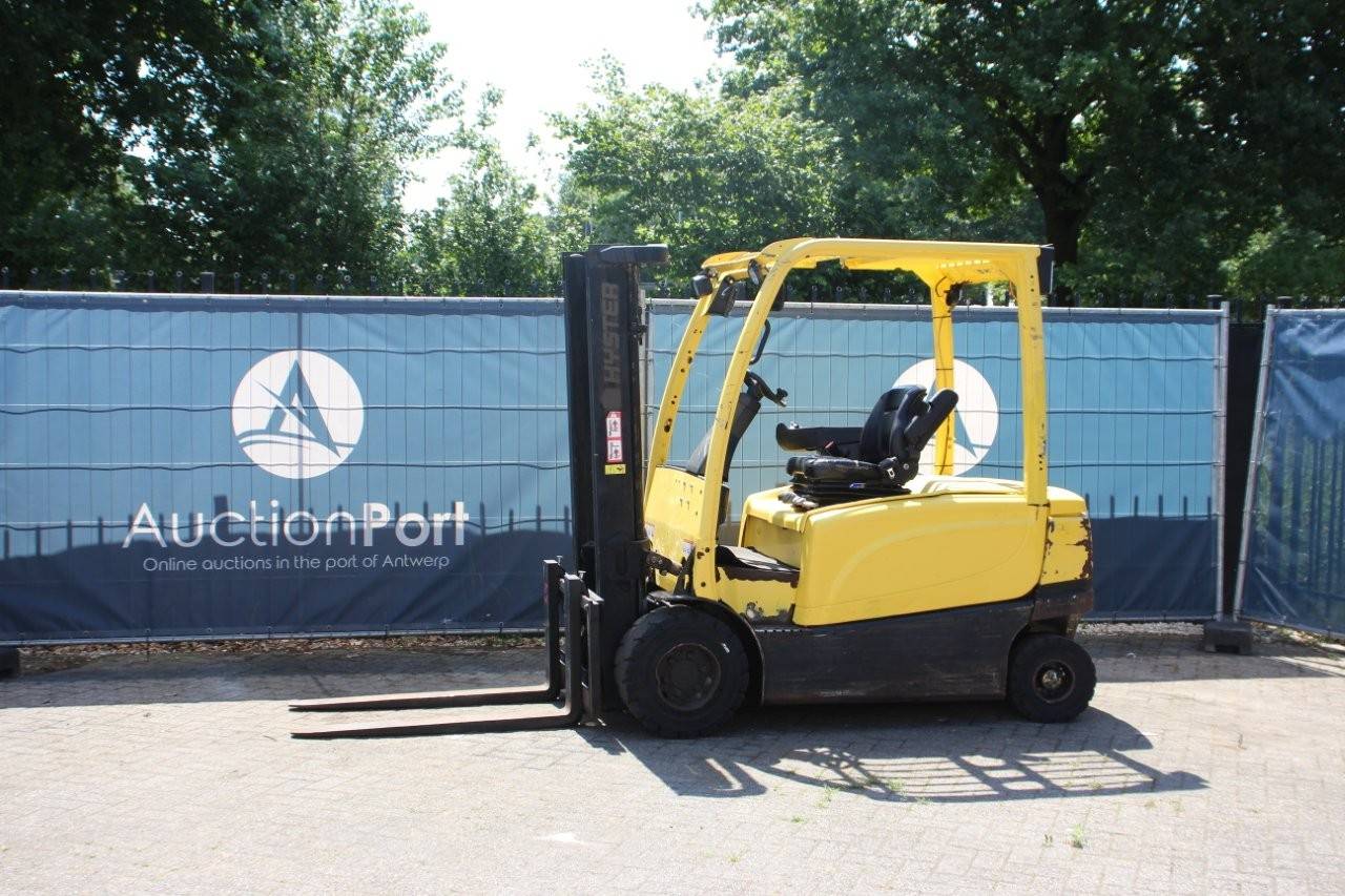 Forklift Hyster J3.0XN Electric 2210kg 3.21m 2016 image