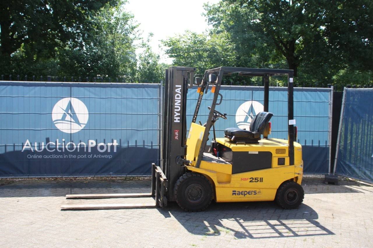Forklift Hyundai HBF25-II Electric 1750kg 5.5m image