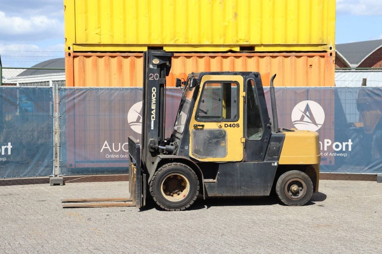 Forklift Daewoo D40S-2 Diesel 4000kg 2002 image