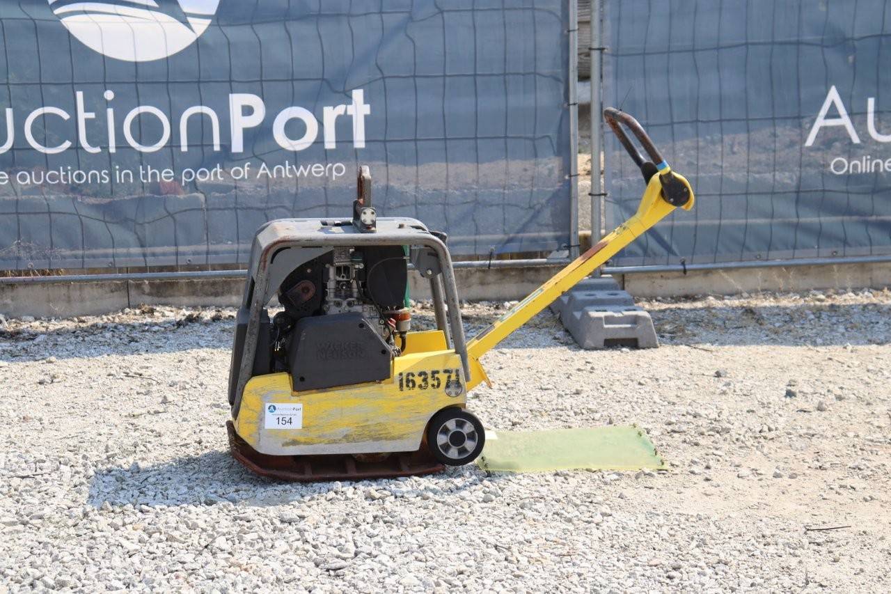 Vibratory plate Wacker Neuson DPU 3050He Diesel 2010 image