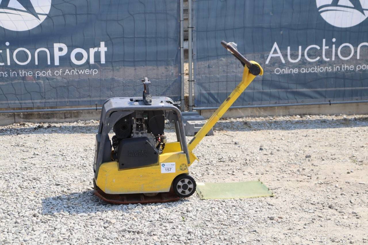 Vibratory plate Wacker Neuson VP1550A Petrol 2017 image