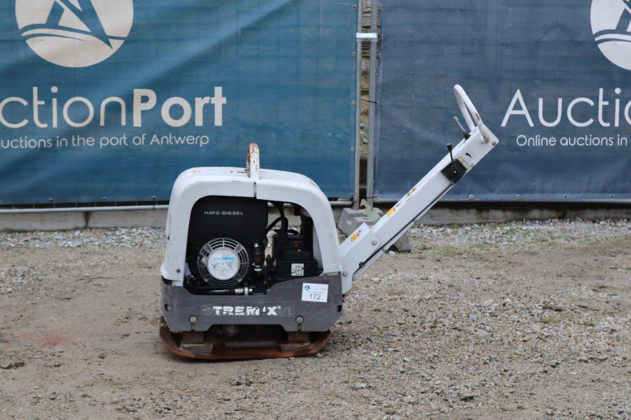 Vibrating plate Tremix MV320 Diesel 2010 image