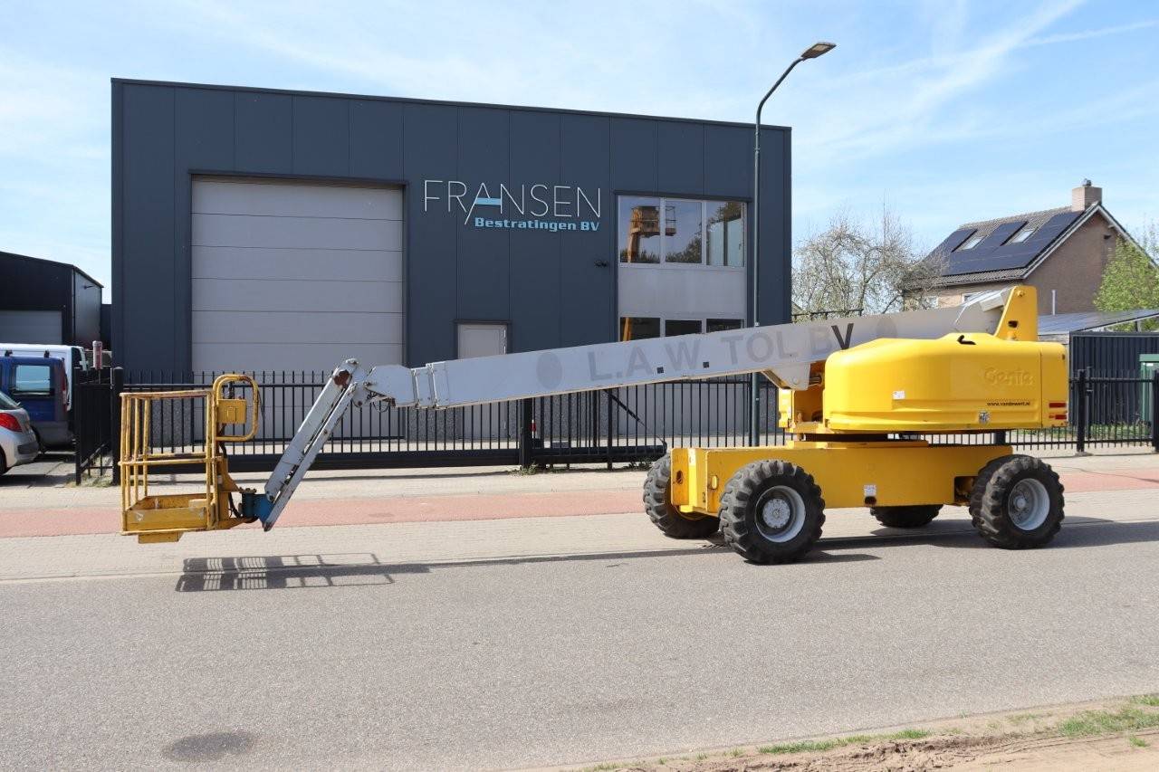 Telescopic boom lift Genie S-65 Diesel 17.2m 1998 image