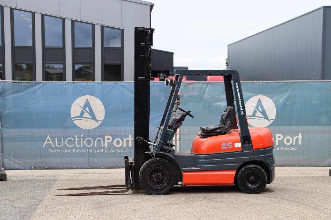 Forklift Toyota 62 6 FDF 25 Diesel 2050kg 4.5m 1998 image