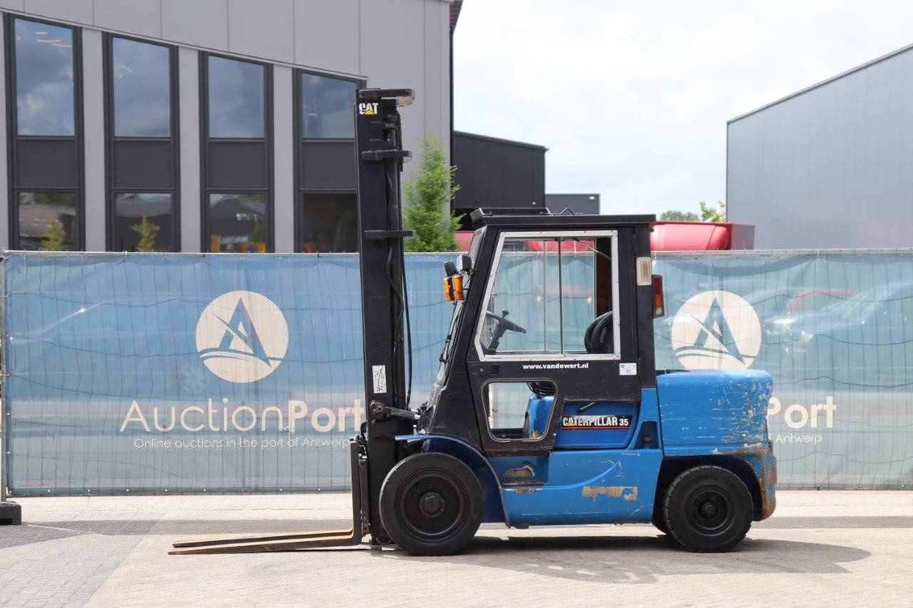 Forklift Caterpillar DP35K Diesel 3500kg 4.5m 2001 image