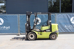 Forklift Clark CGP25H Diesel 2100kg 4.8m