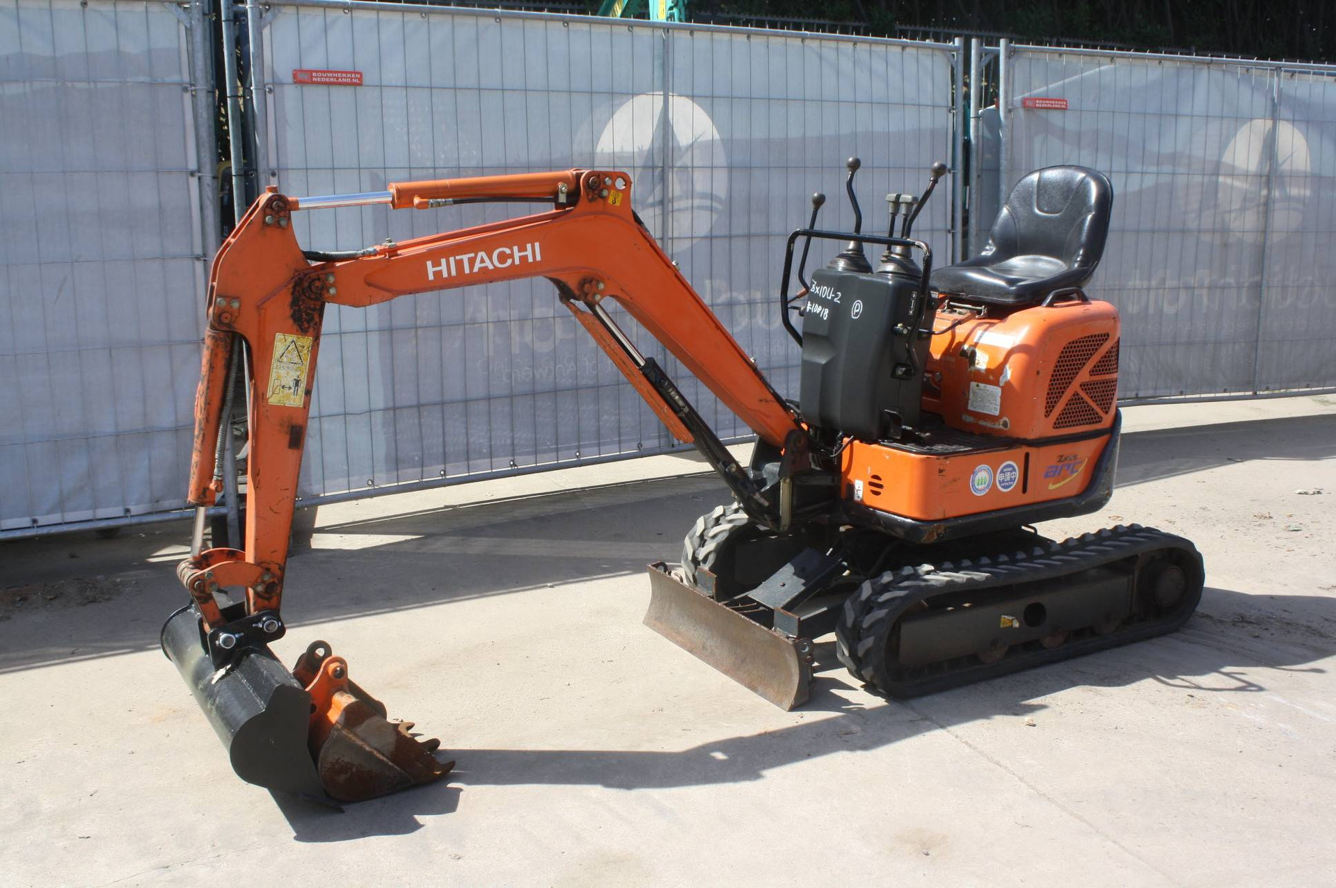 Mini excavator Hitachi ZX10U-2 Diesel 2014 image