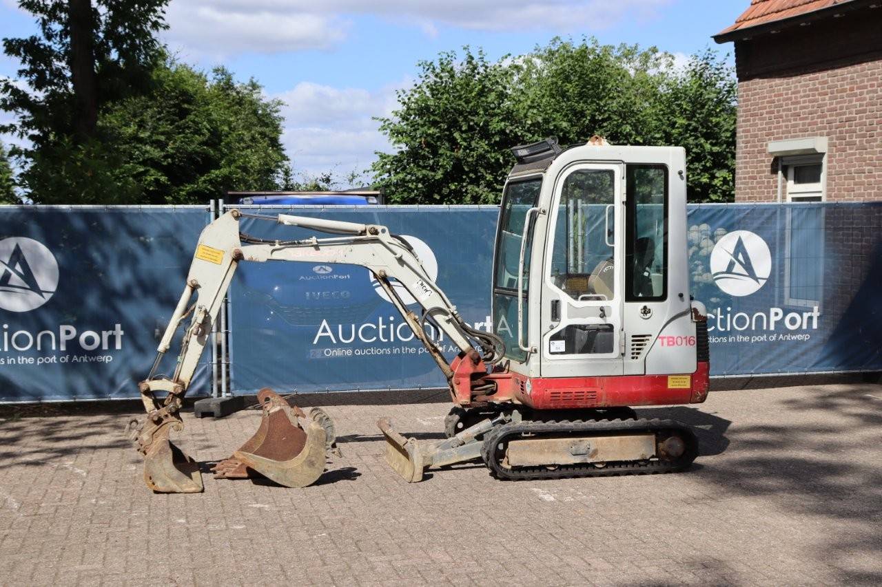 Mini excavator Takeuchi TB016 Diesel 2009 image
