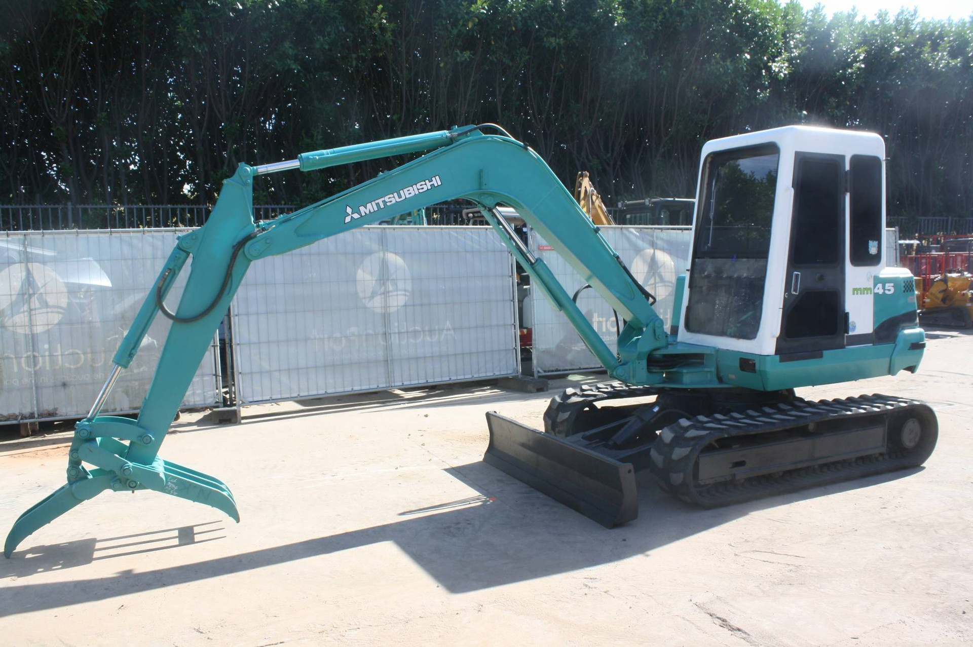 Crawler excavator Mitsubishi MM45 Diesel image