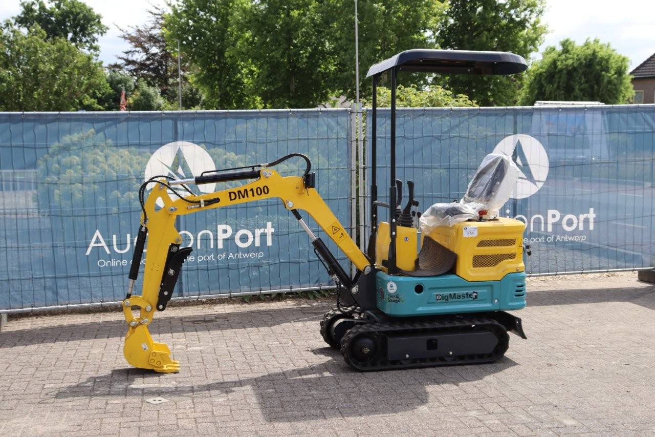 Mini Excavator DigMaster DM100 Petrol 2025 New New image