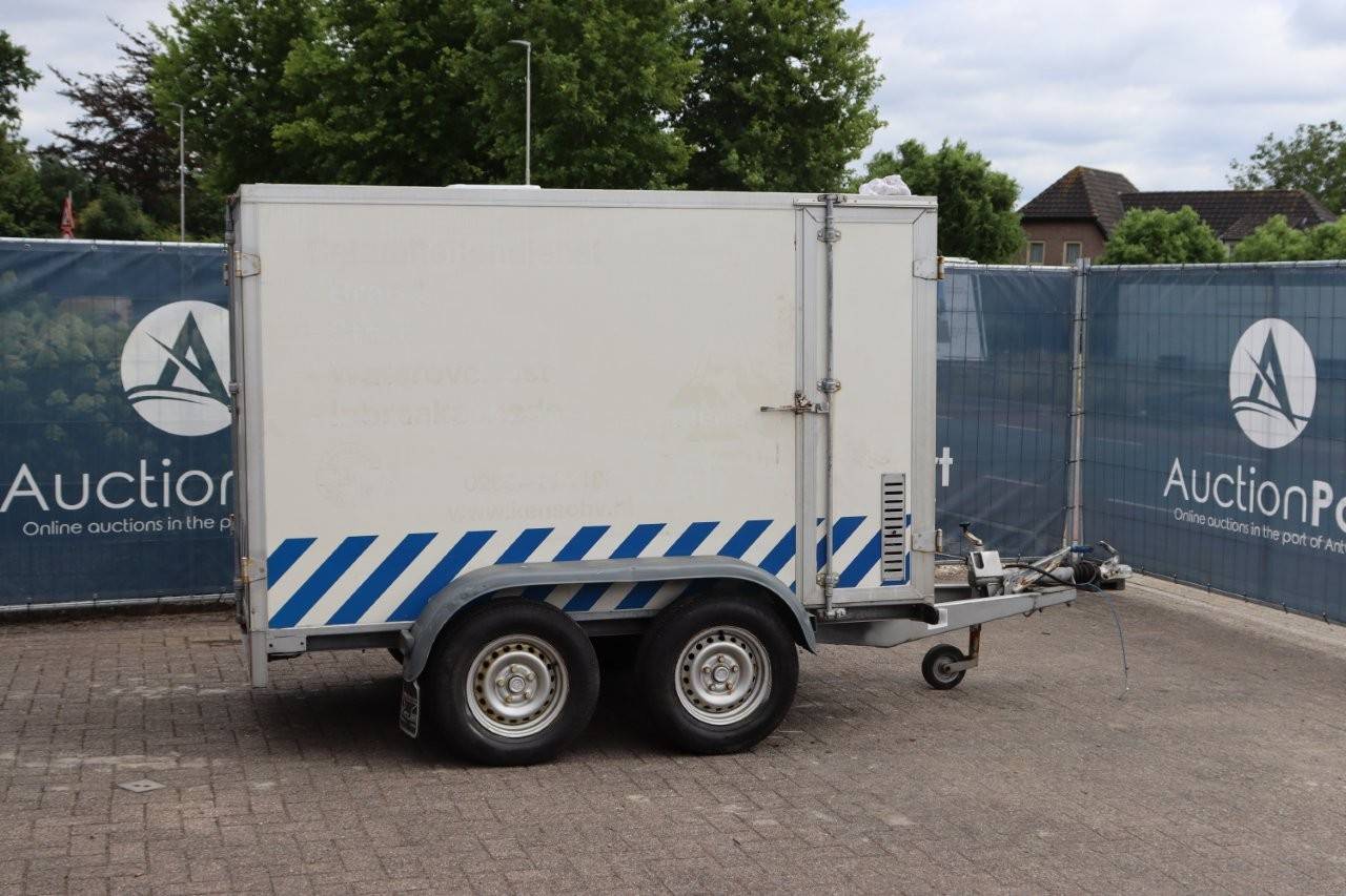Closed trailer Hapert K2000 14 1999 with Lamers Odyssey 3100 high-pressure cleaner image