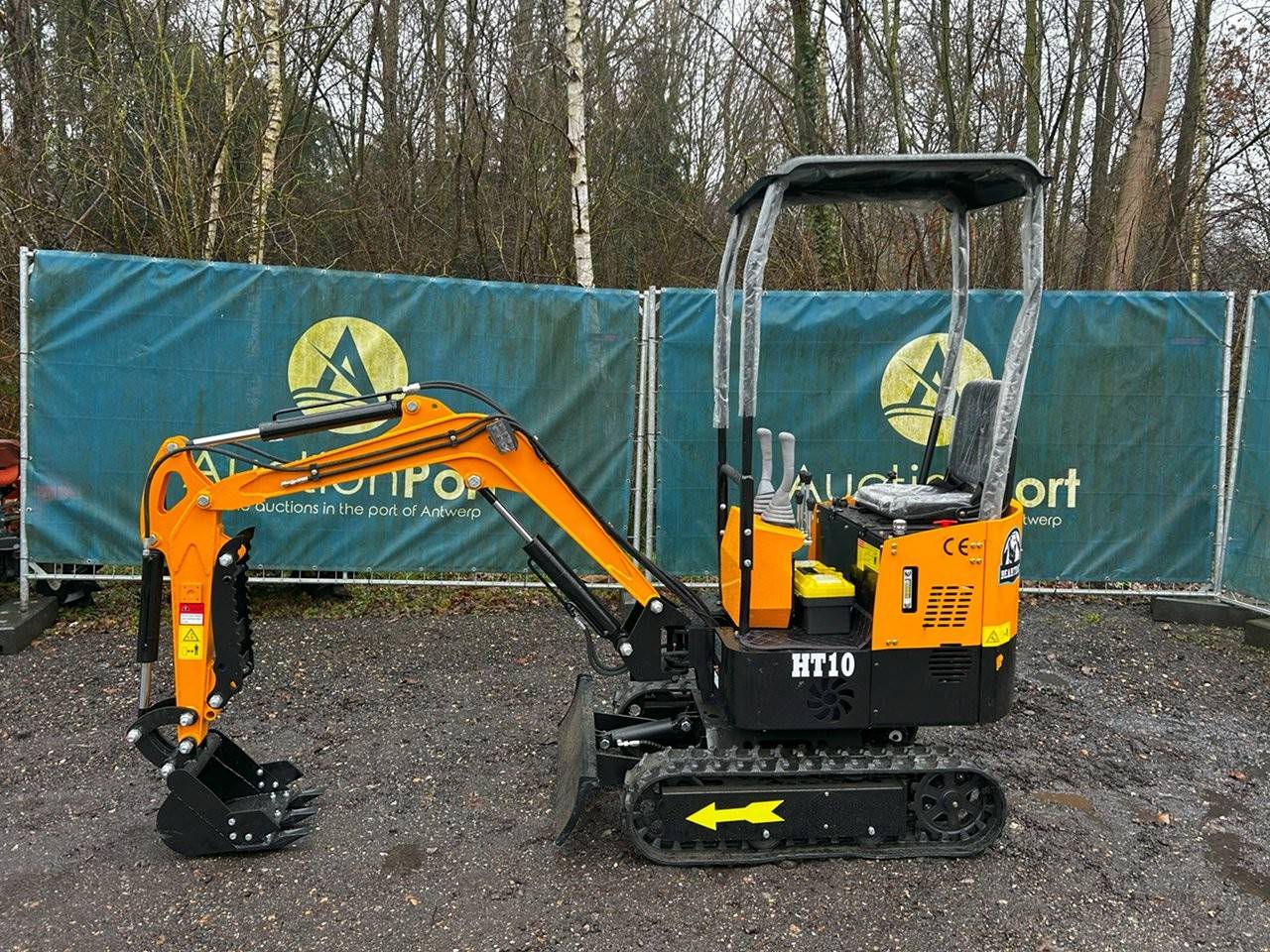 Mingraver Beartrac HT10 with thumb and swing boom Diesel New 2024 image