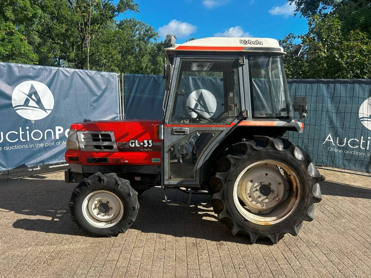 Tractor Kubota GL33 Diesel image