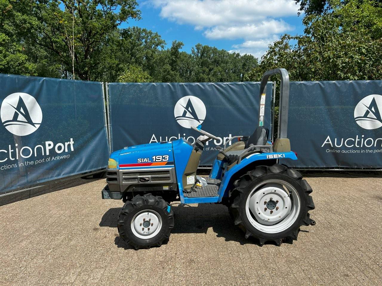 Mini tractor Iseki SIAL193 image