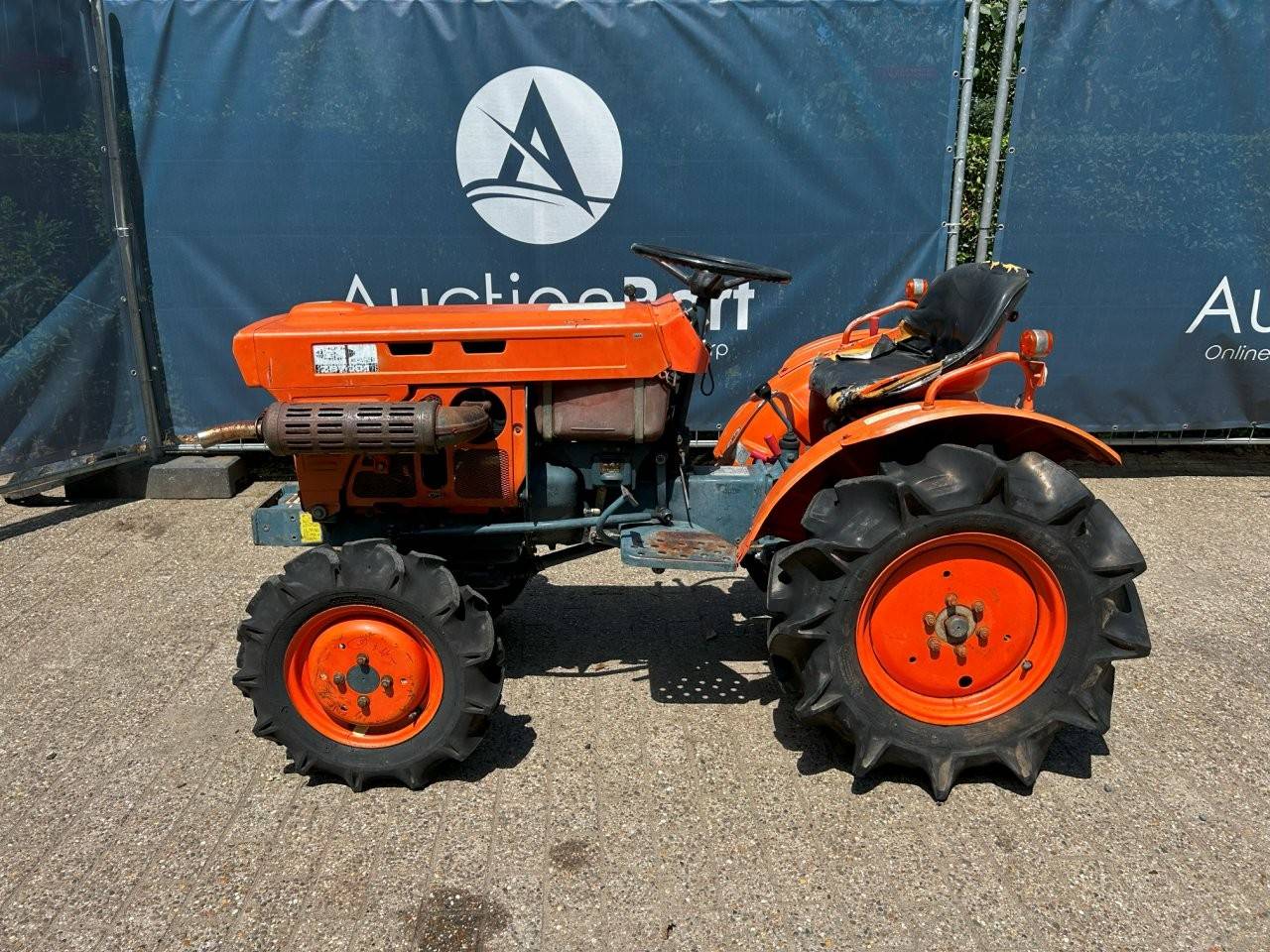 Mini tractor Zen-Noh B7001 Diesel image