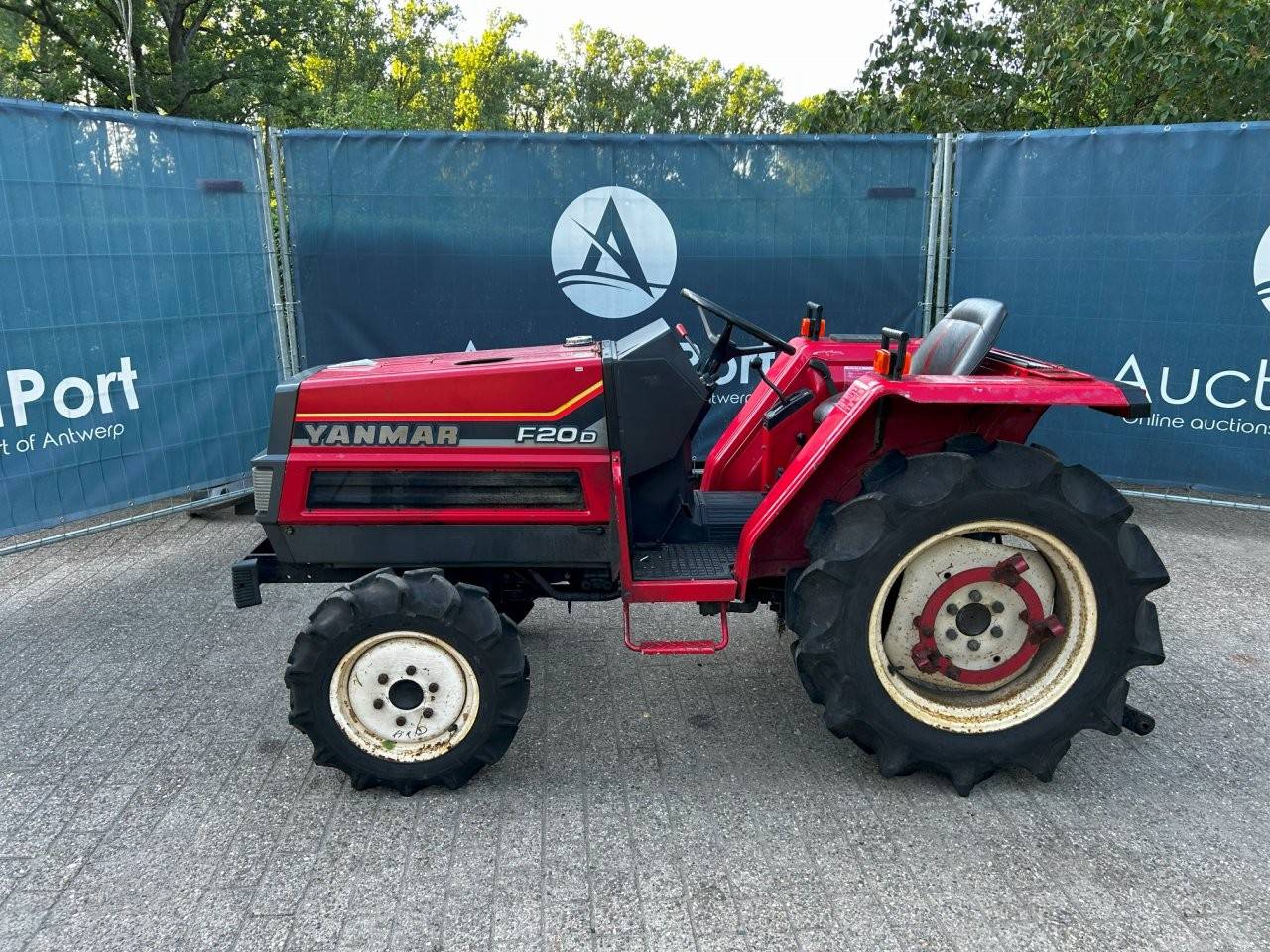 Mini tractor Yanmar F20D Diesel image