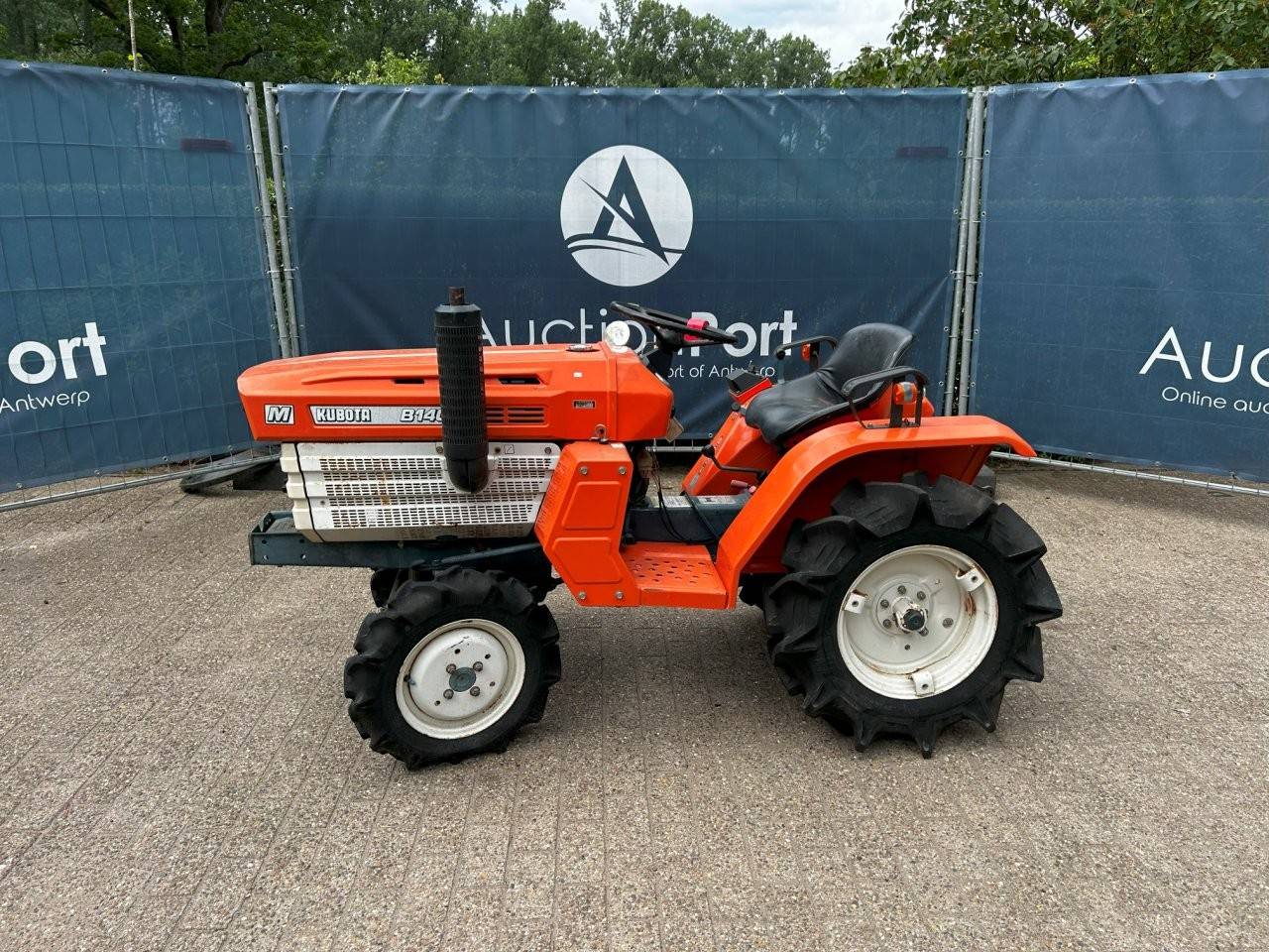 Mini tractor Kubota B1400D Diesel image