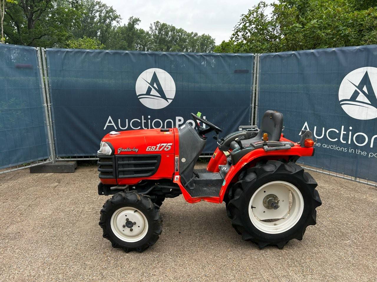 Mini tractor Kubota GB175 Diesel image