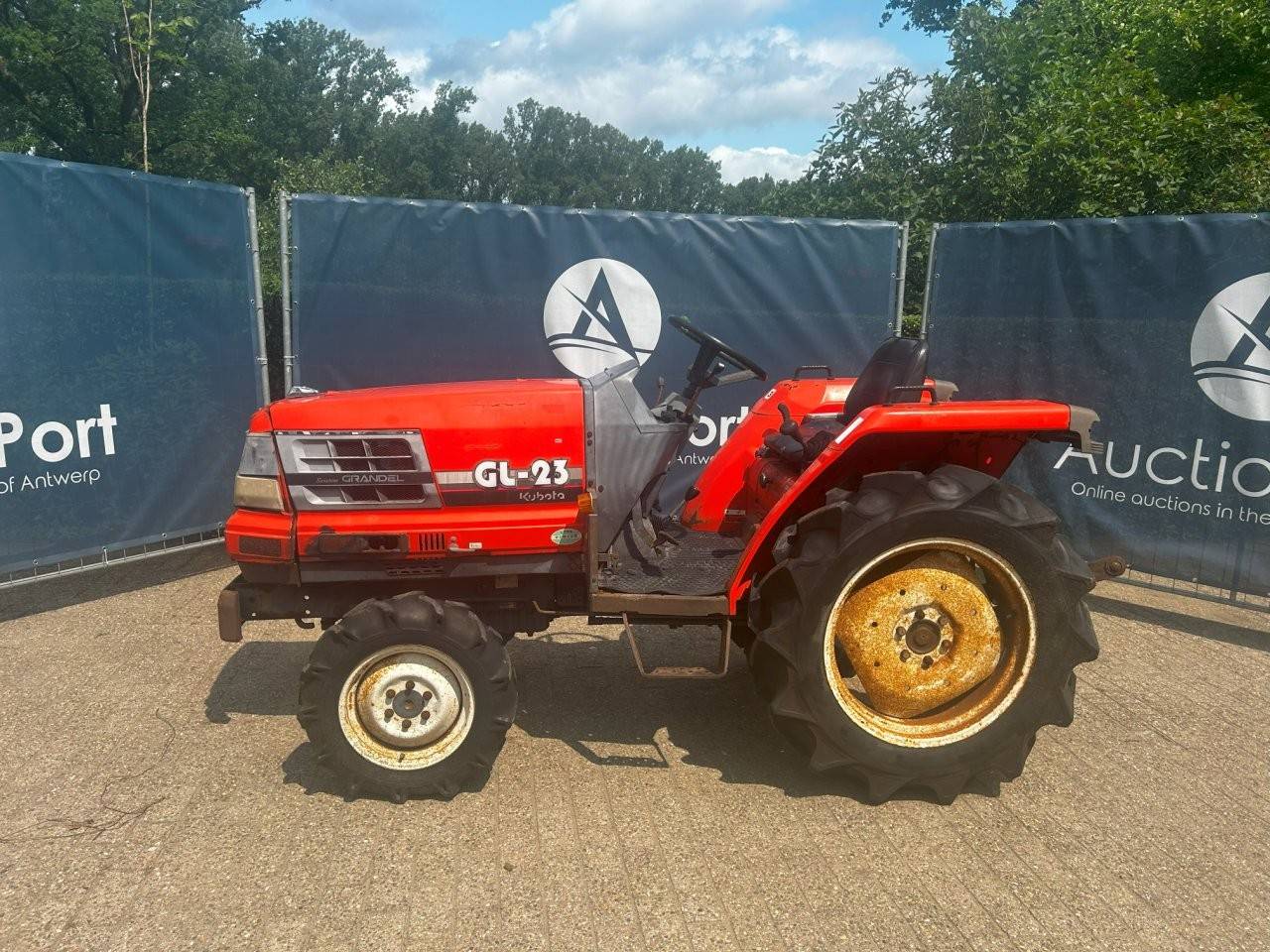Mini tractor Kubota GL23 Diesel image