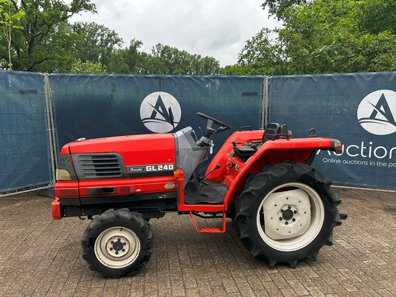 Mini tractor Kubota GL240 Diesel image