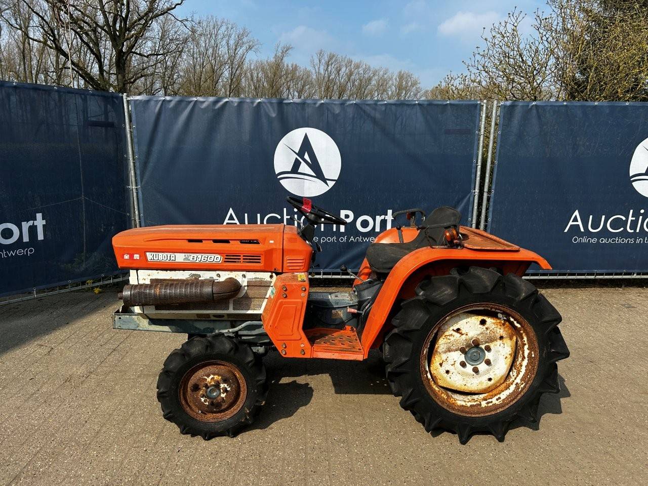 Mini tractor Kubota B1600D Diesel 16hp image