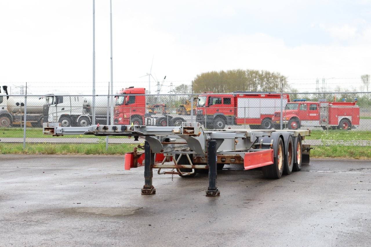 Container chassis Fliegl image