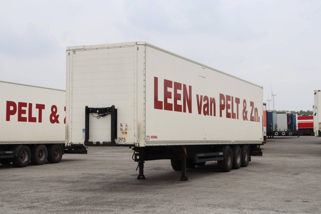 Closed Semi-trailer Gehl S24 2012 image