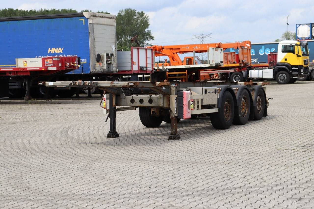 TURBO&#39;S HOET 20FT/30FT ADR (FL AT OX) empty weight: 3,720kg liftaxle SAF disc image