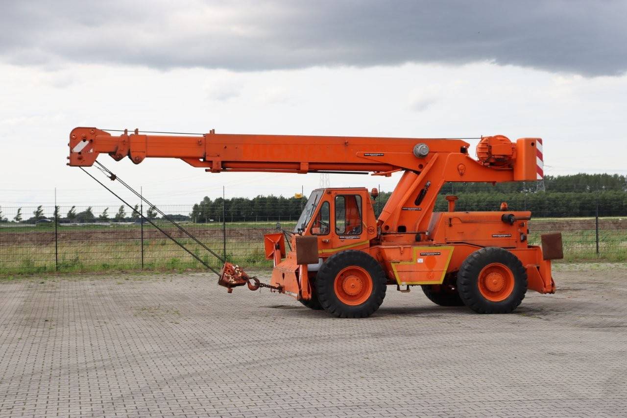 Komatsu GALION 150FA 4-WHEEL DRIVE + 4-WHEEL STEERING CE marked valid tests fully documented image