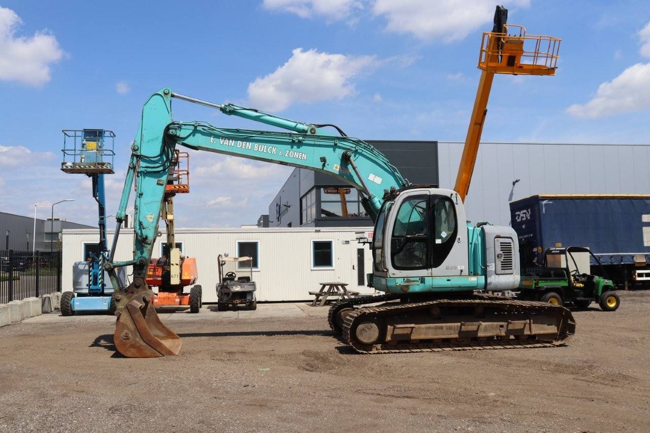 Kobelco SK235SR Diesel 2000 crawler excavator image