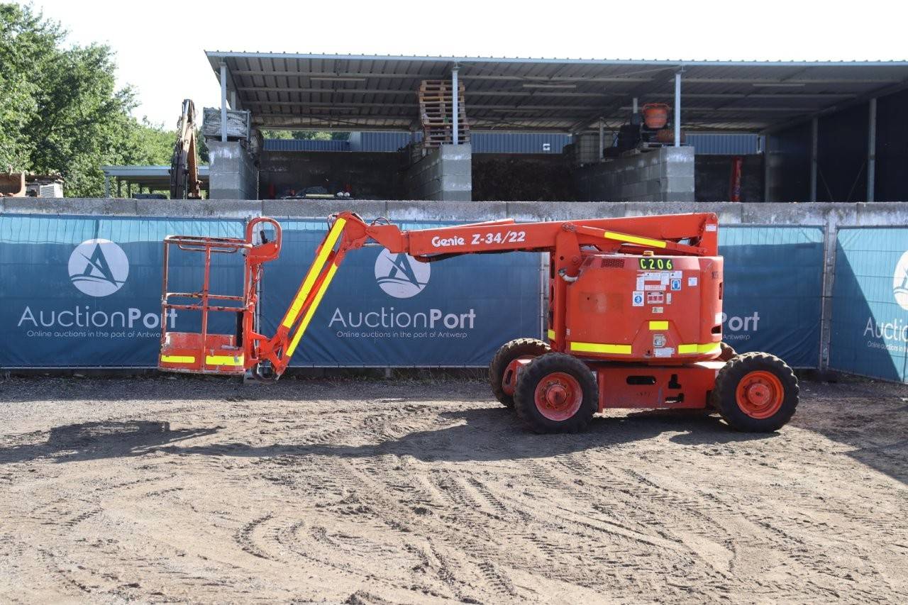 Genie Z-34/22 Diesel 12.52m Articulated Boom Lift 2006 image