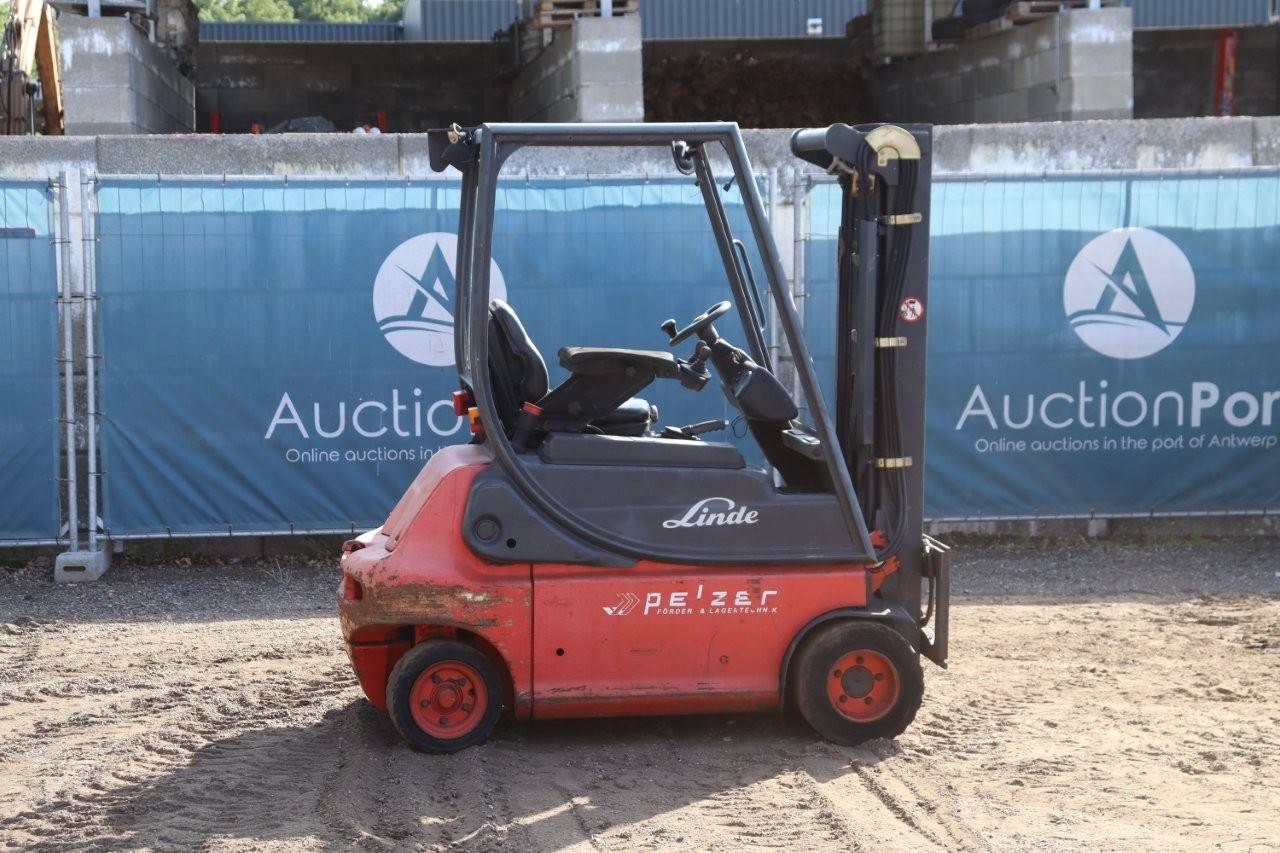 Forklift Linde E20P-02 Electric 2000kg 6.0m 2005 image